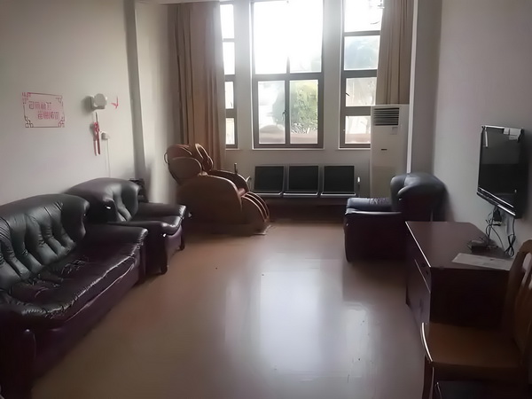 对比刀郎对降央卓玛的连环起诉，汪苏泷对张碧晨还是太心软了